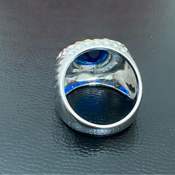 Vintage Unsigned Two-tone Blue Sapphire Rhinestone Rhodium Plated Ring Size 8 - Picture 7 of 13